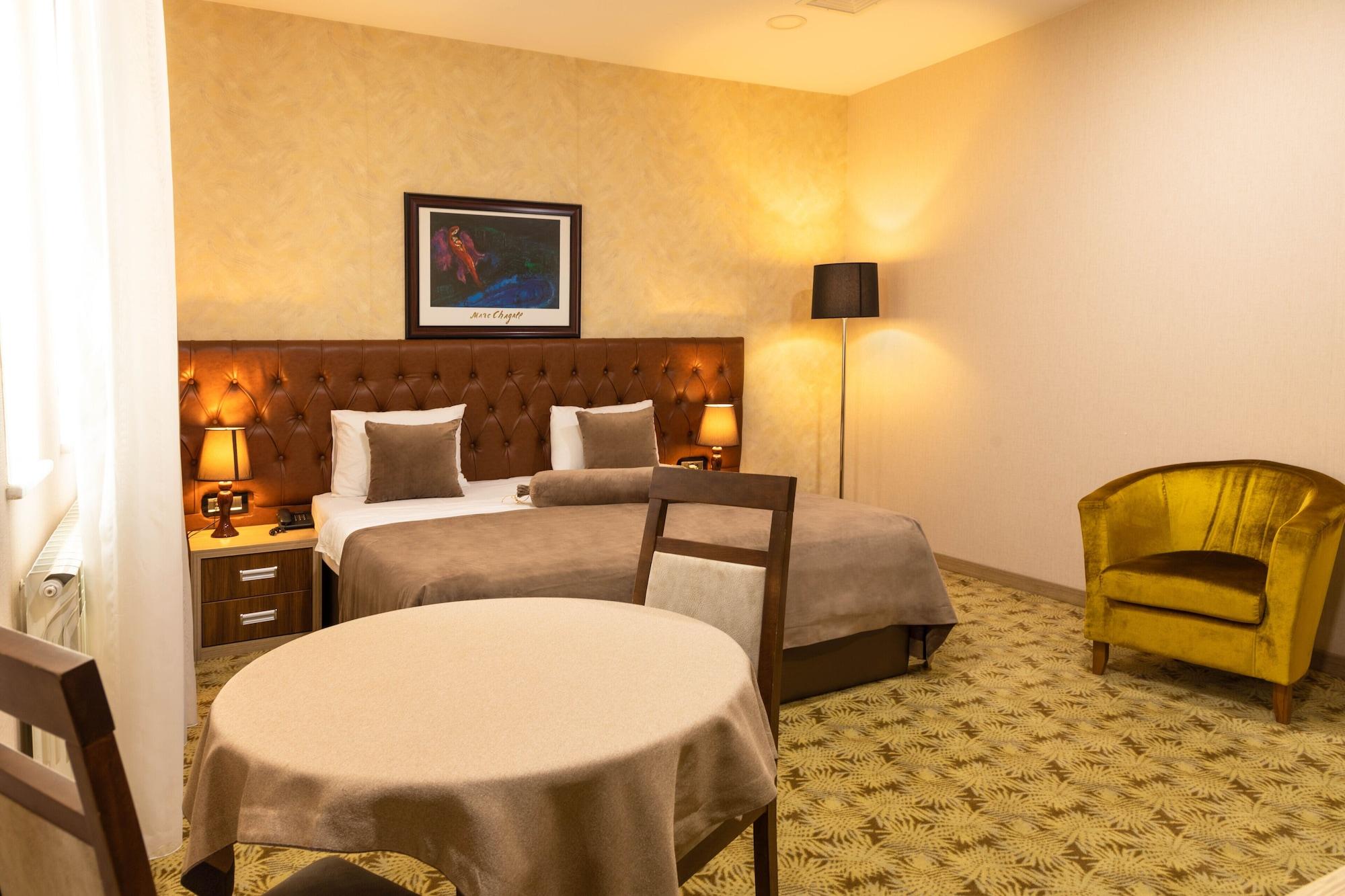 West Shine Hotel