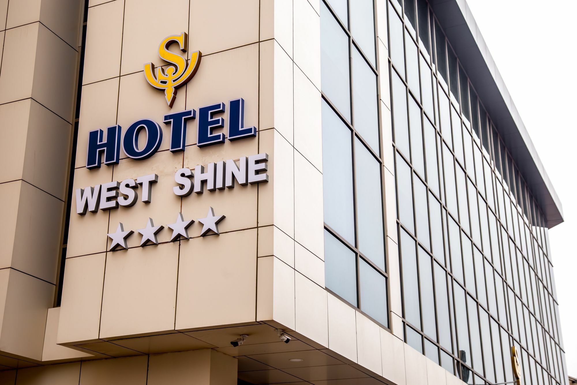 West Shine 4* Baku
