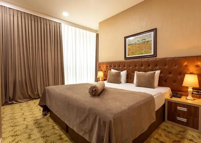 West Shine Hotel