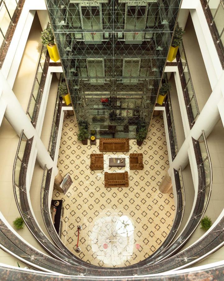 West Shine 3* Baku