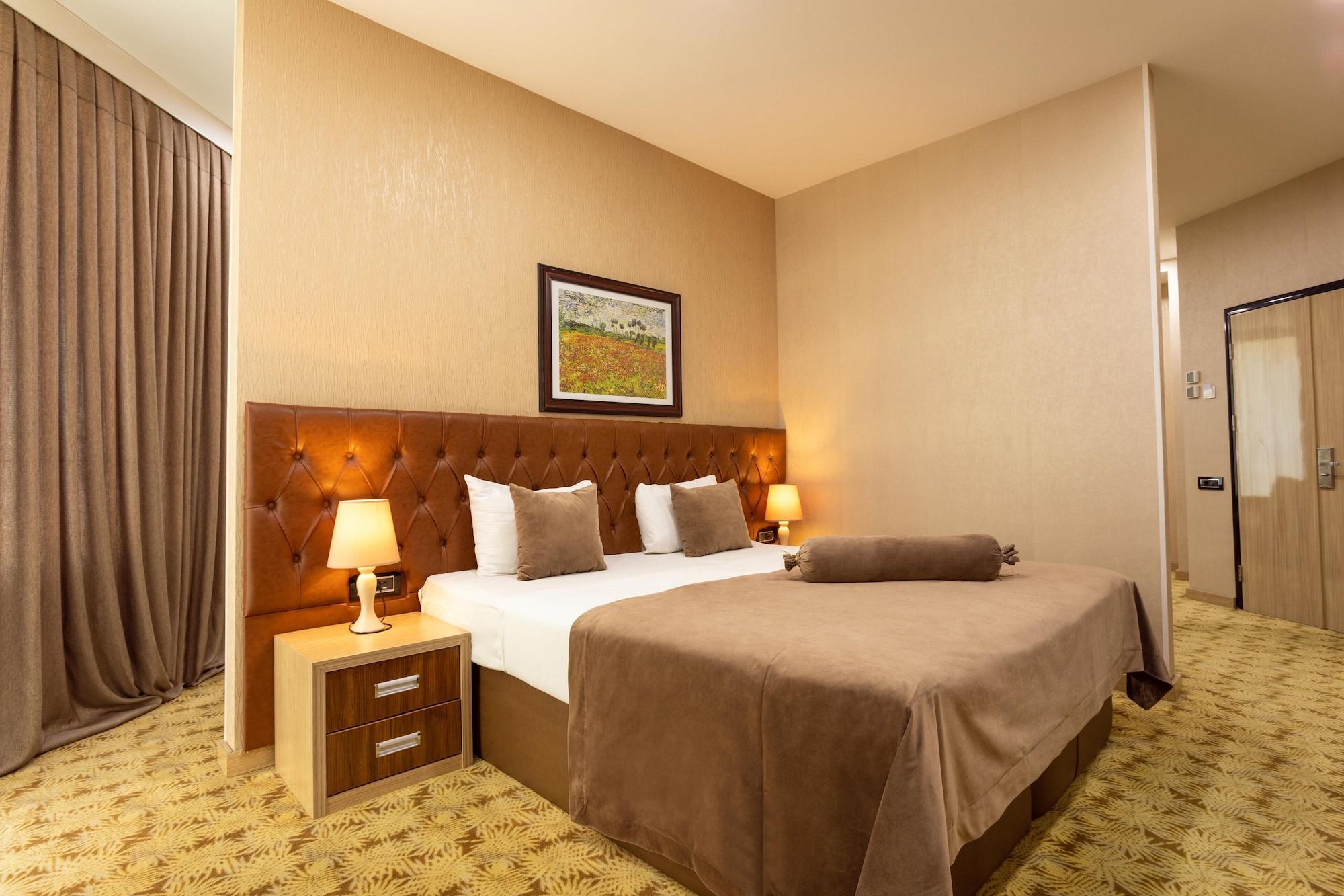 West Shine 3* Baku